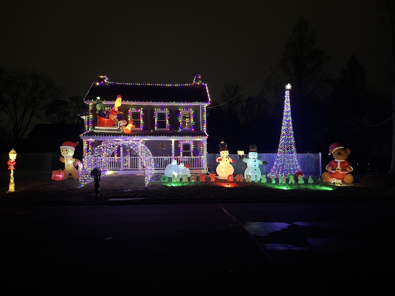 Light Tunnel On Newtown Rd, Christmas lights in Warminster, PA (photo 1)