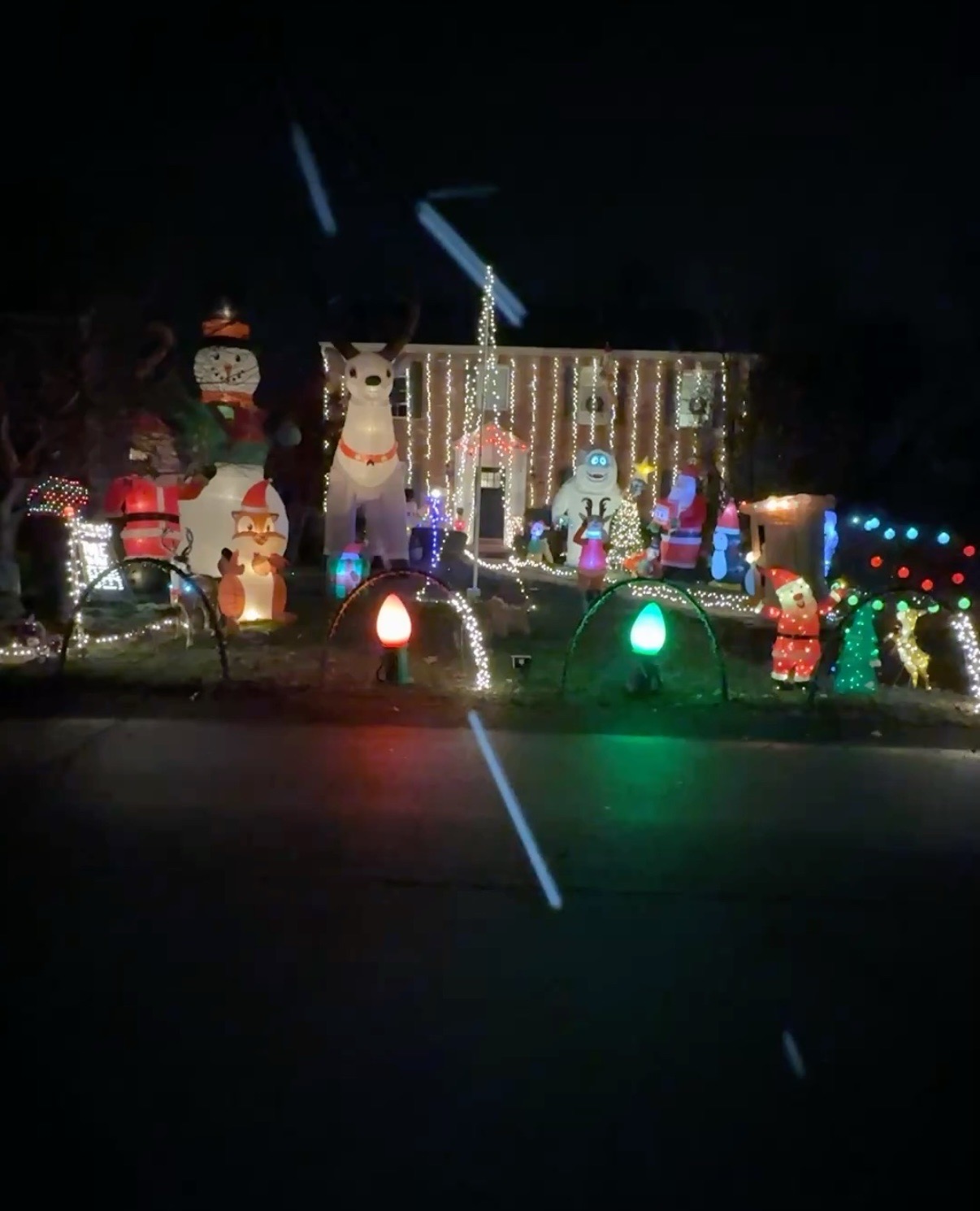 Clark Griswold’s Hous, Christmas lights in Canonsburg, PA (photo 1)