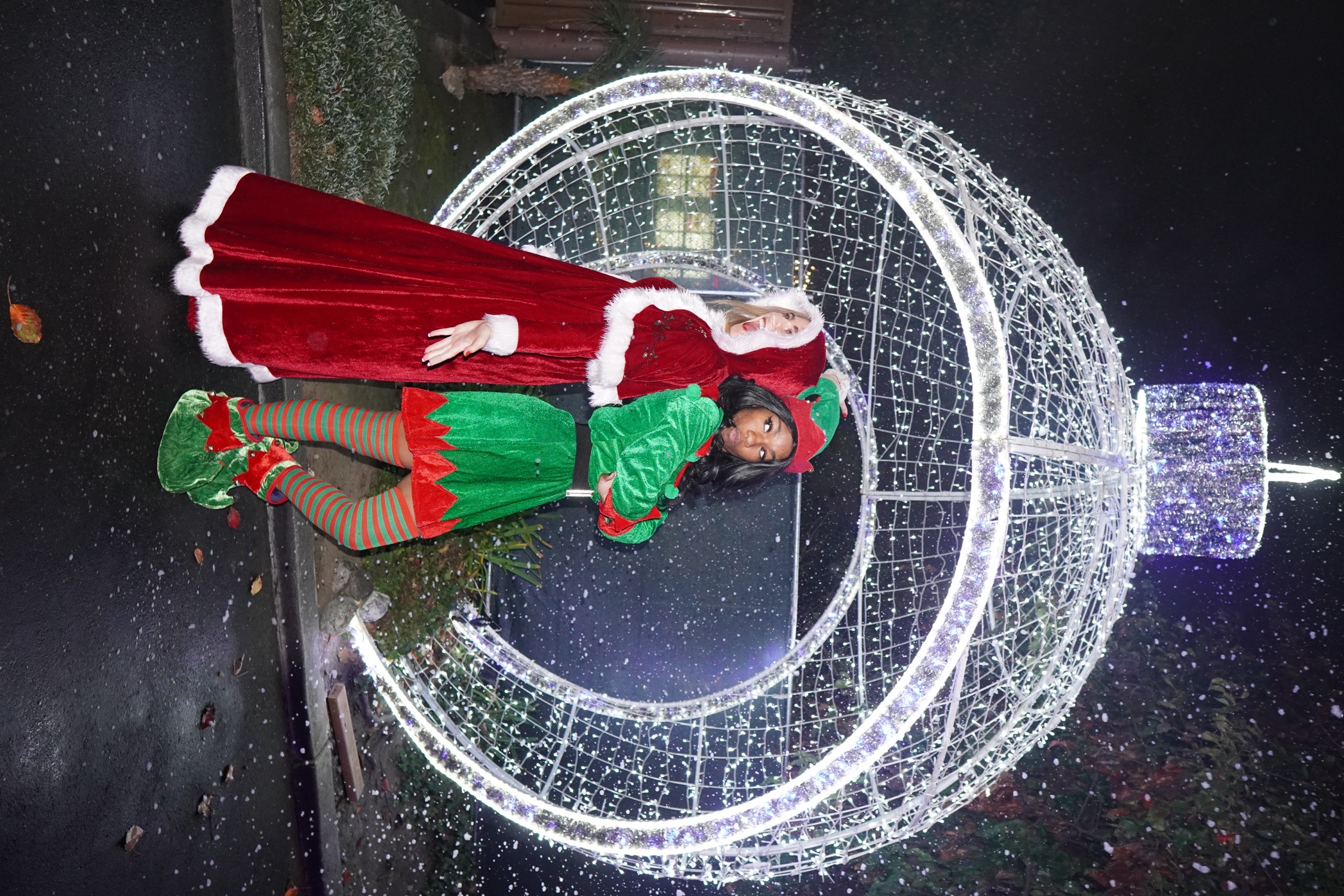 Christmas Car Wash, Christmas lights in Lakewood, CA (photo 5)