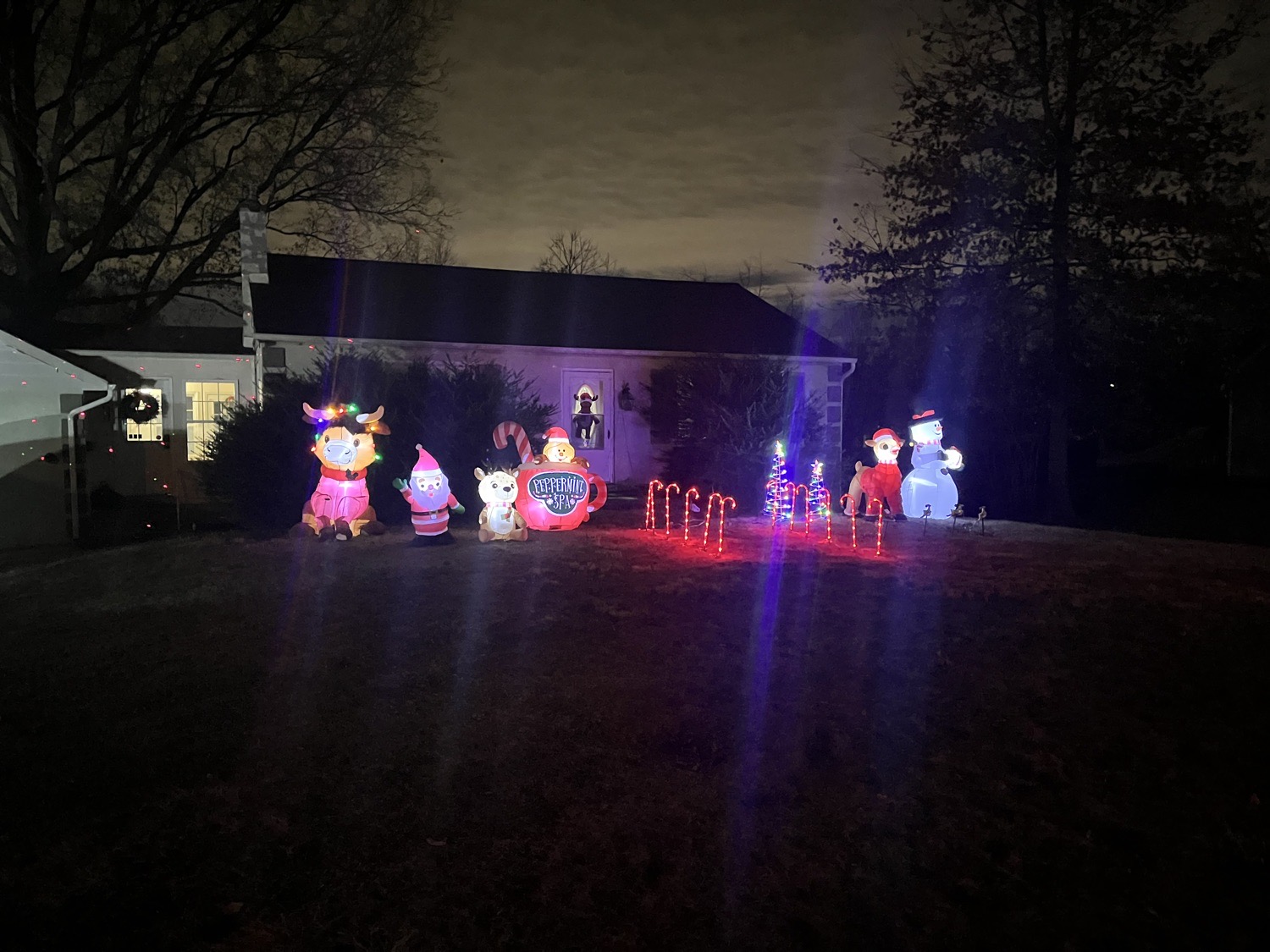 βοΈππ
πΌ, Christmas lights in Hatfield, PA (photo 1)
