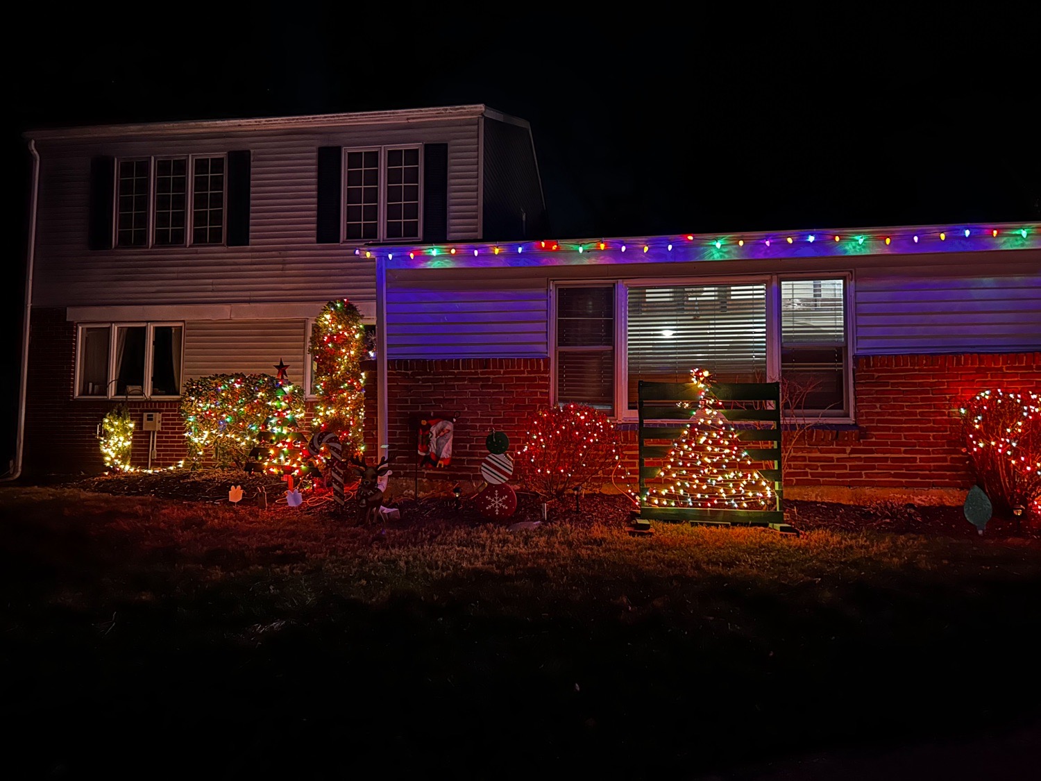 N Ridley Creek Rd, Christmas lights in Media, PA (photo 5)