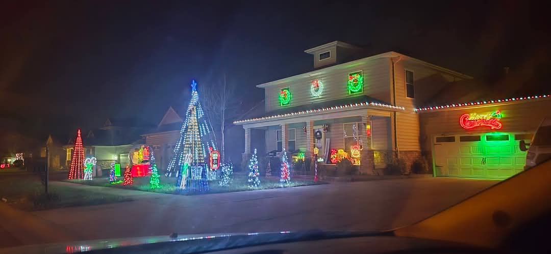 Henson's Christmas Light Show, Christmas lights in Shepherdsville, KY (photo 3)