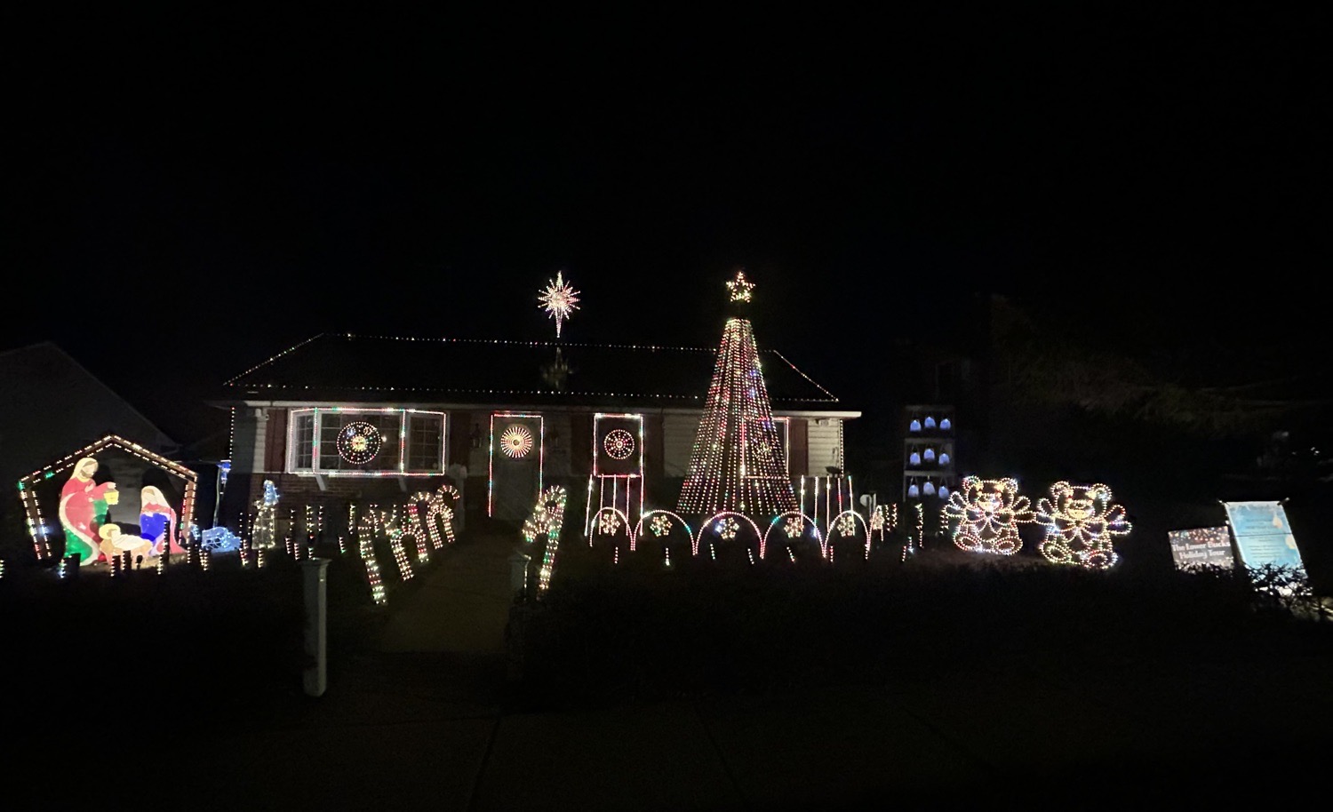 On The Beat Luminations, Christmas lights in Bensalem, PA (photo 1)