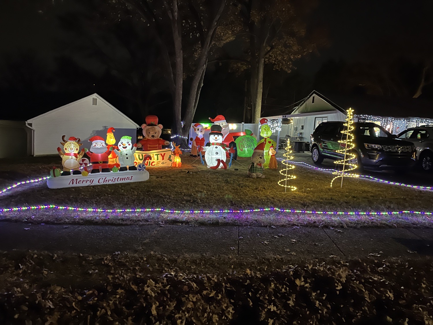Holiday lights on Hillside, Christmas lights in Norristown, PA (photo 2)