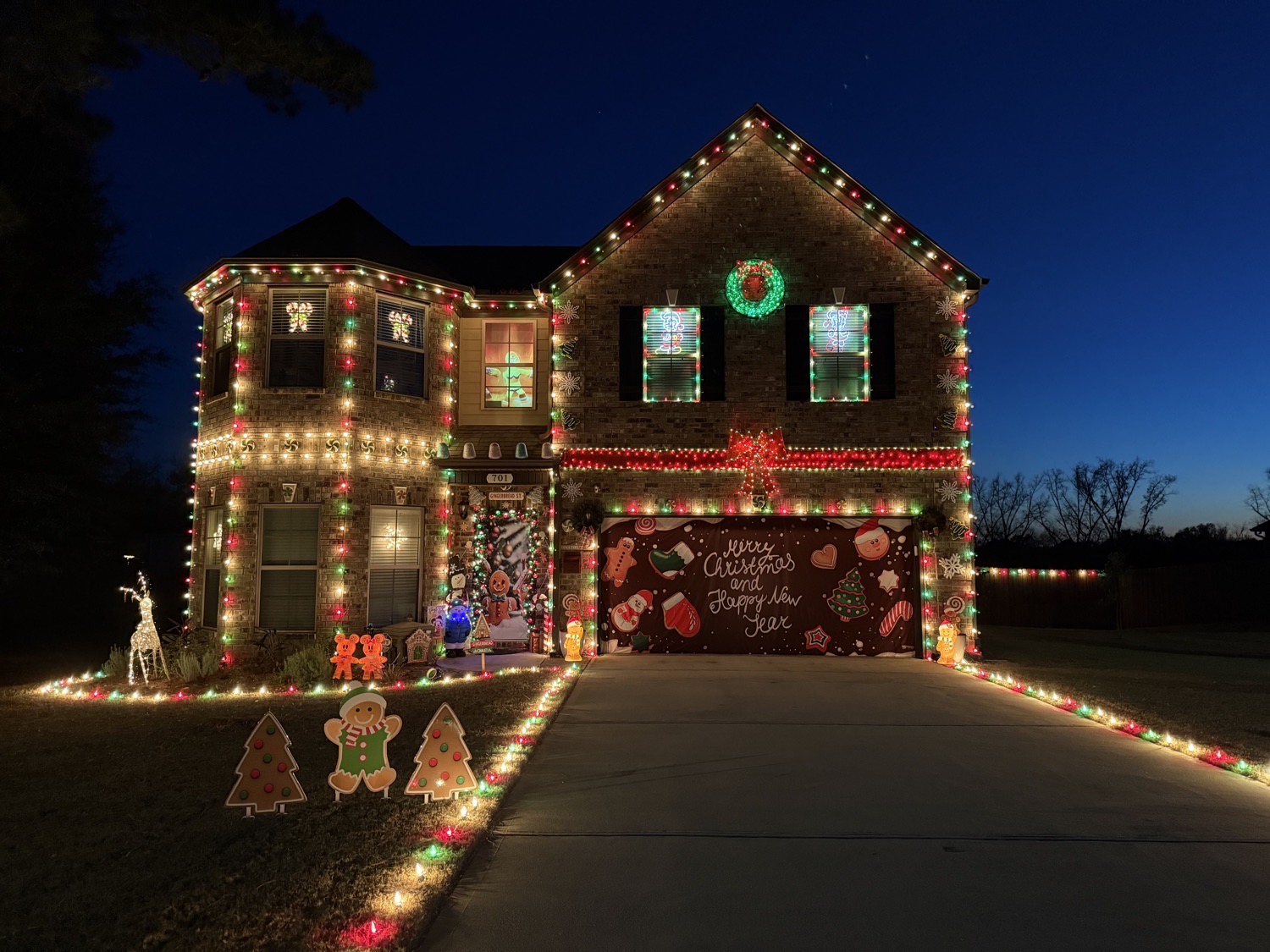 Gingerbread House, Christmas lights in Kathleen, GA (photo 1)
