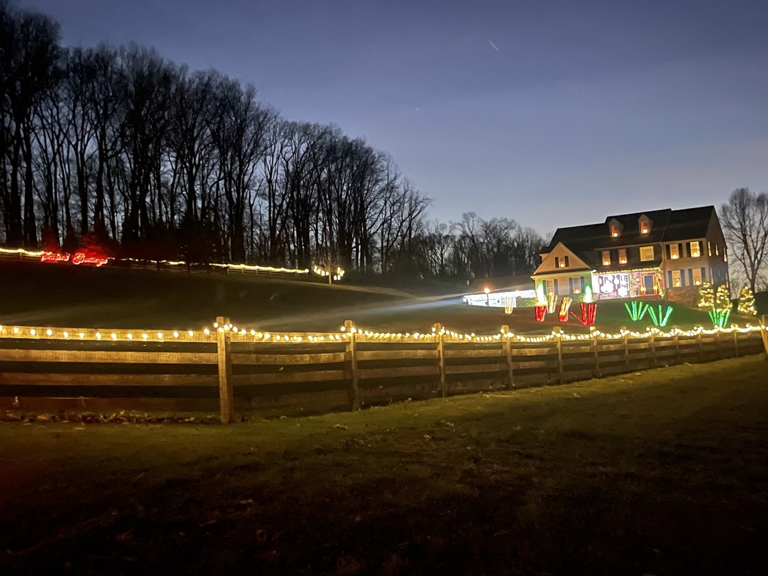 Yoder Road, Christmas lights in Elverson, PA (photo 4)
