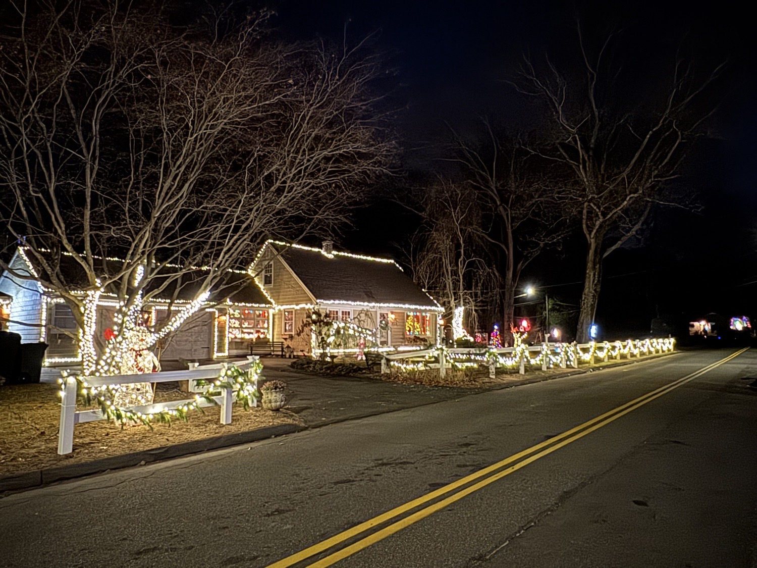 Bradley Street East Haven, Christmas lights in East Haven, CT (photo 1)