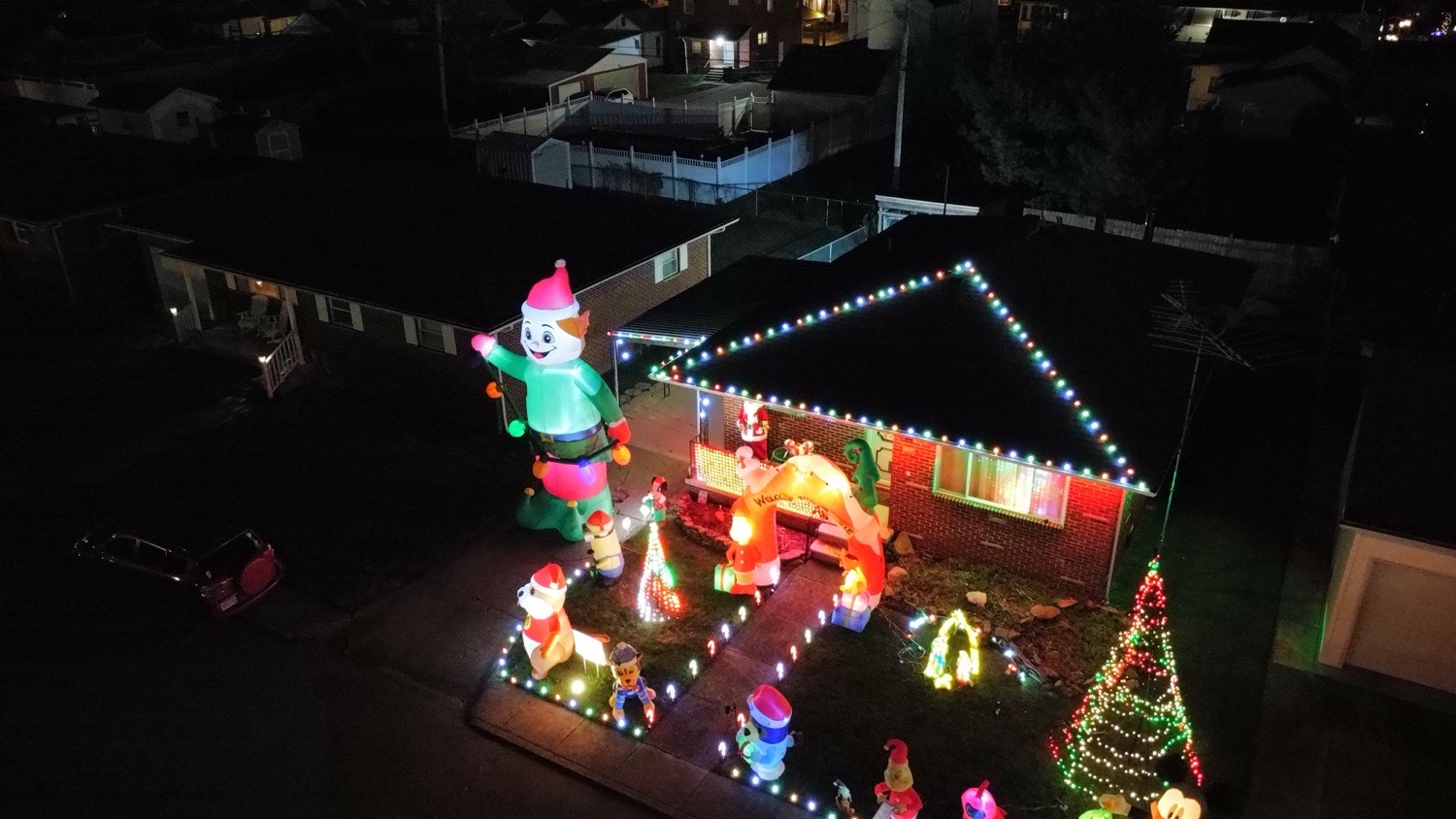 QUEEN FAMILY LIGHT SHOW, Christmas lights in Gallipolis, OH (photo 2)