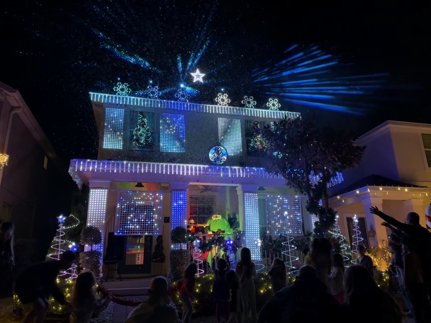 The Lights on Fiction Christmas Spectacular!!, Christmas lights in Orlando, FL (photo 2)