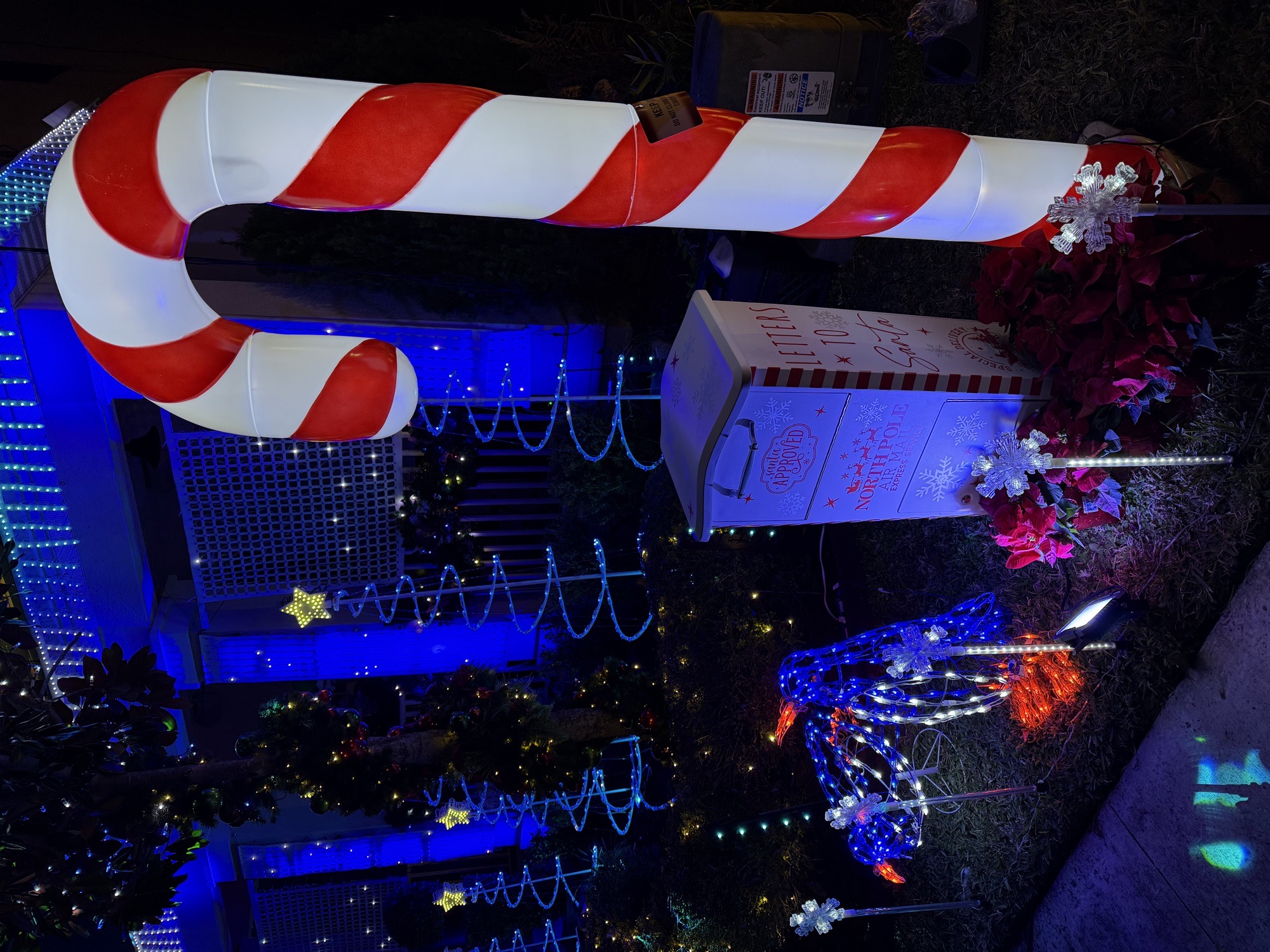 The Lights on Fiction Christmas Spectacular!!, Christmas lights in Orlando, FL (photo 4)