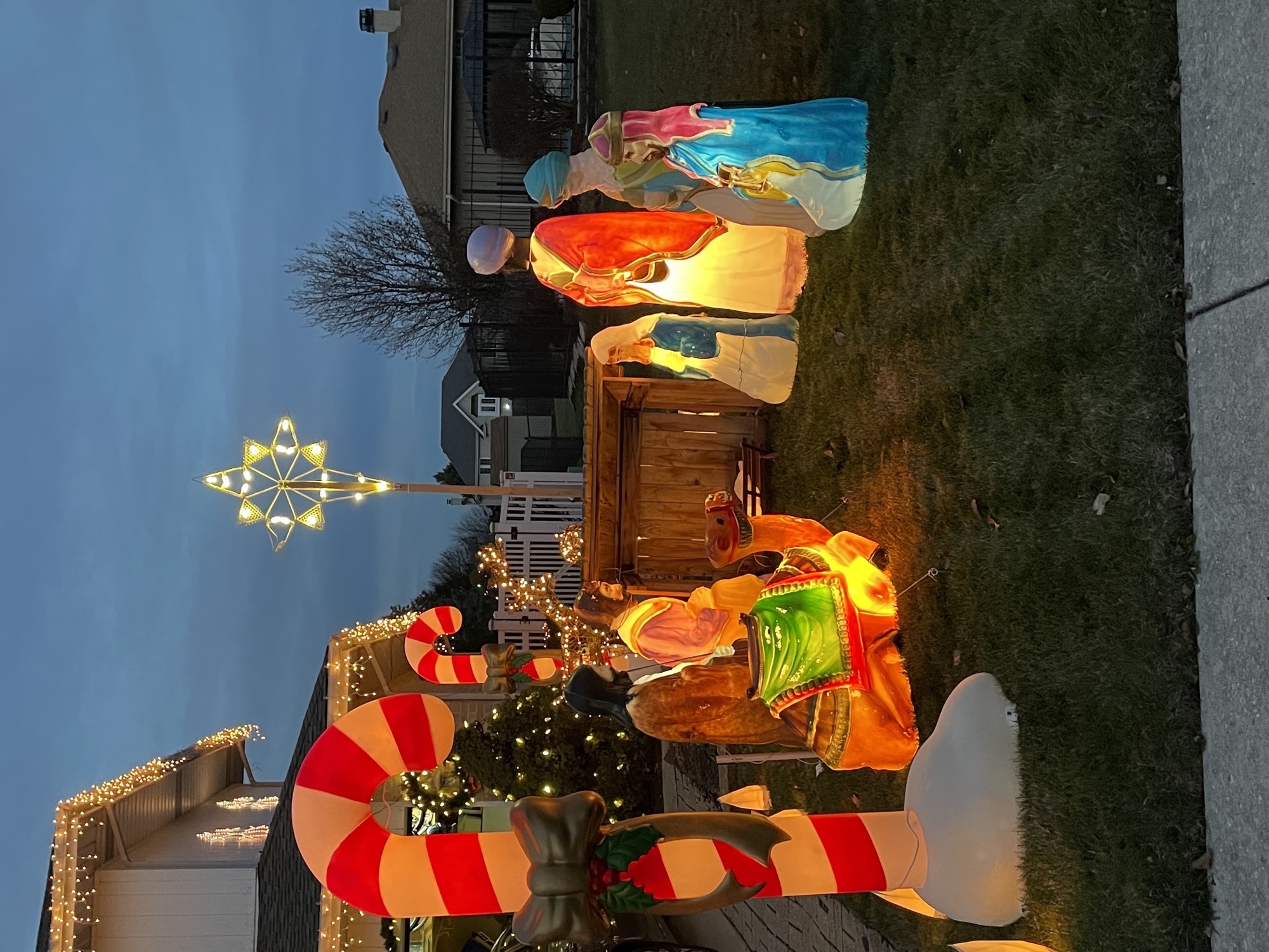 Maher’s Magical Christmas House, Christmas lights in Orland Park, IL (photo 3)