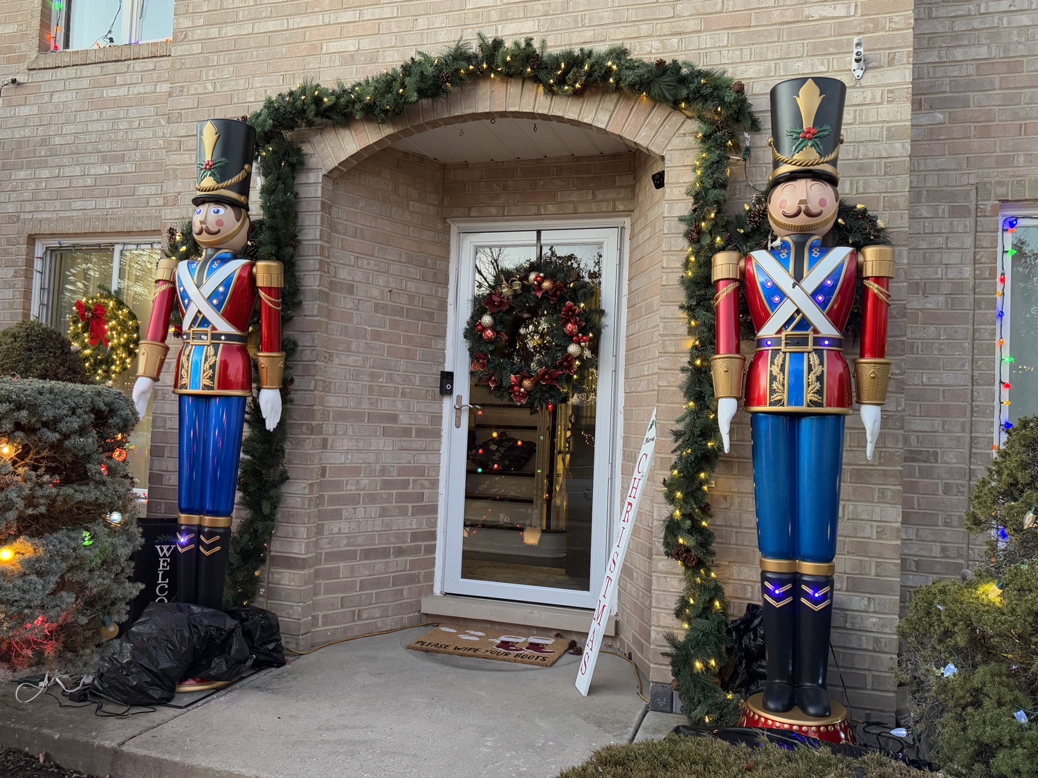 Maher’s Magical Christmas House, Christmas lights in Orland Park, IL (photo 4)