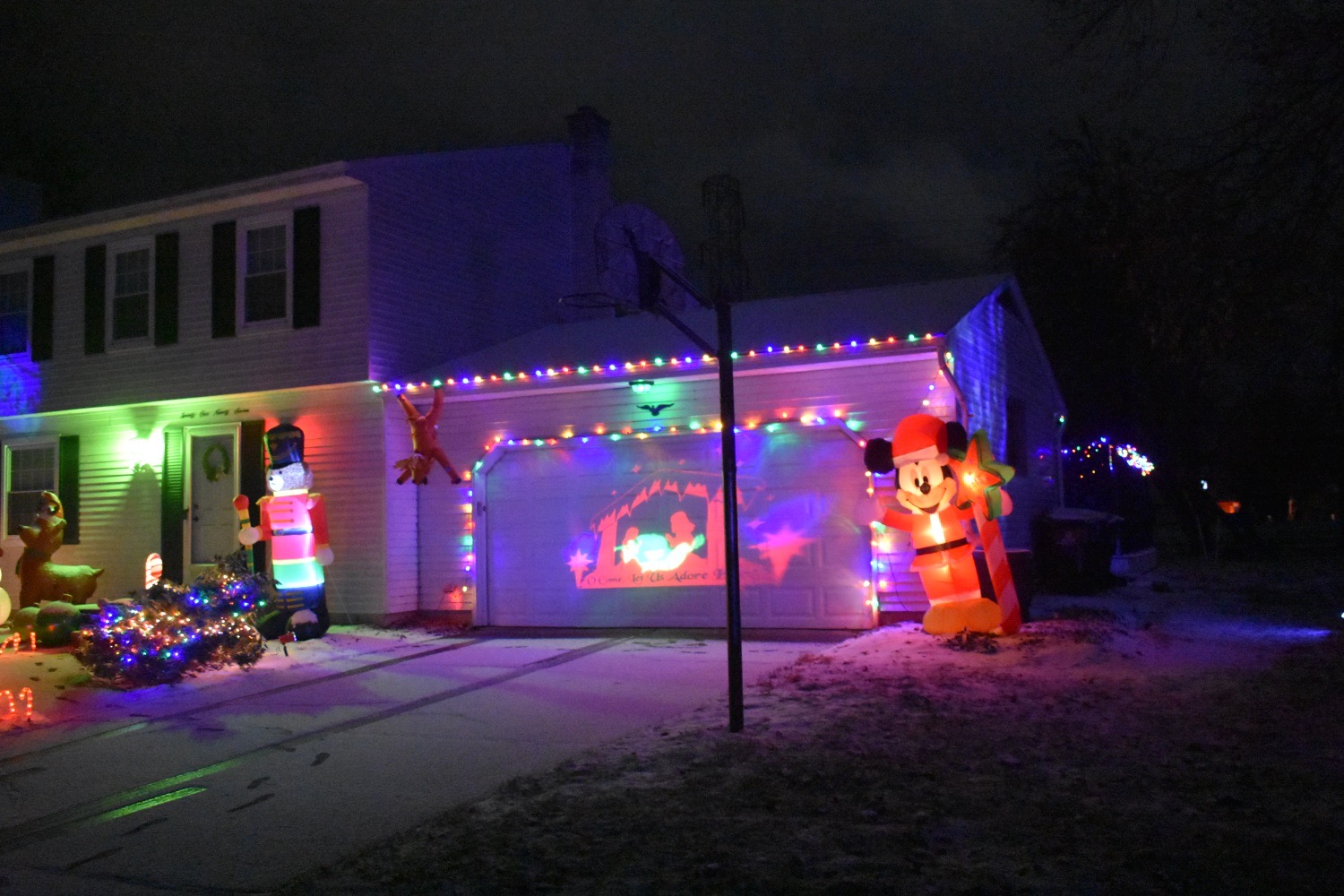 Jesus Is The Reason For The Season, Christmas lights in Okemos, MI (photo 1)