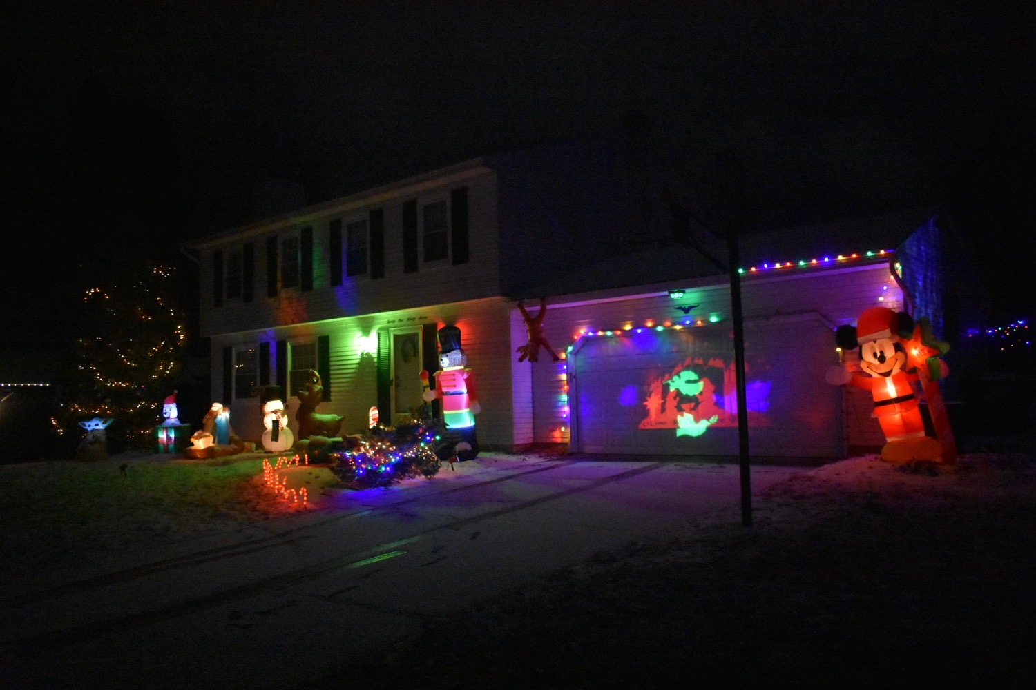 Jesus Is The Reason For The Season, Christmas lights in Okemos, MI (photo 3)