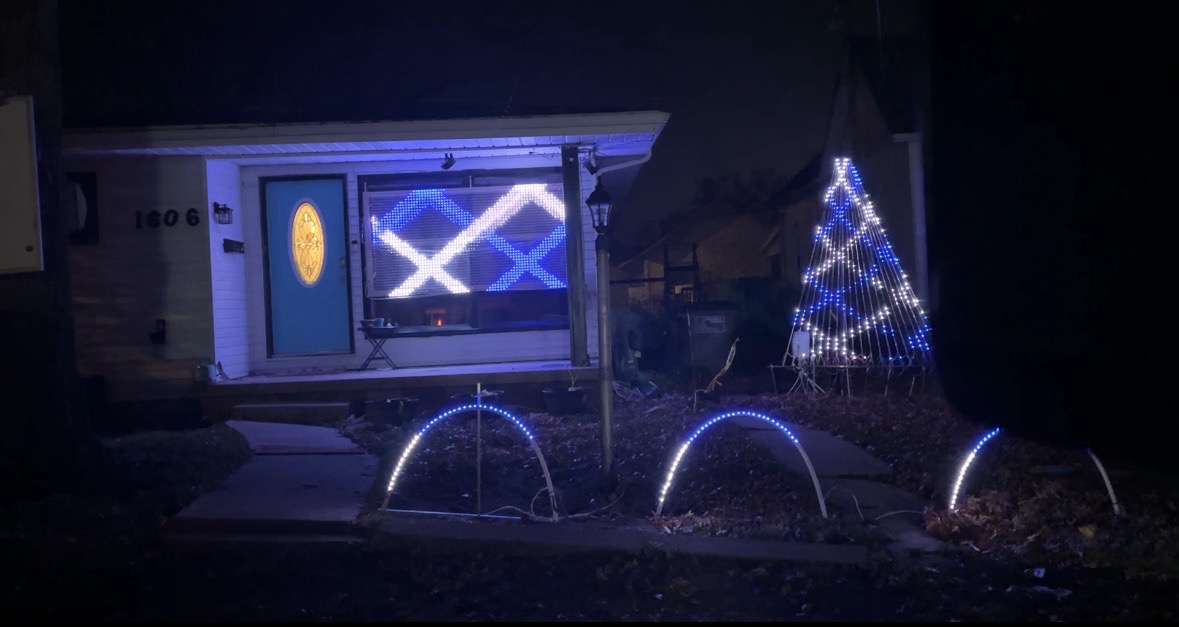 21st Street All A-Glow, Christmas lights in Columbus, IN (photo 1)