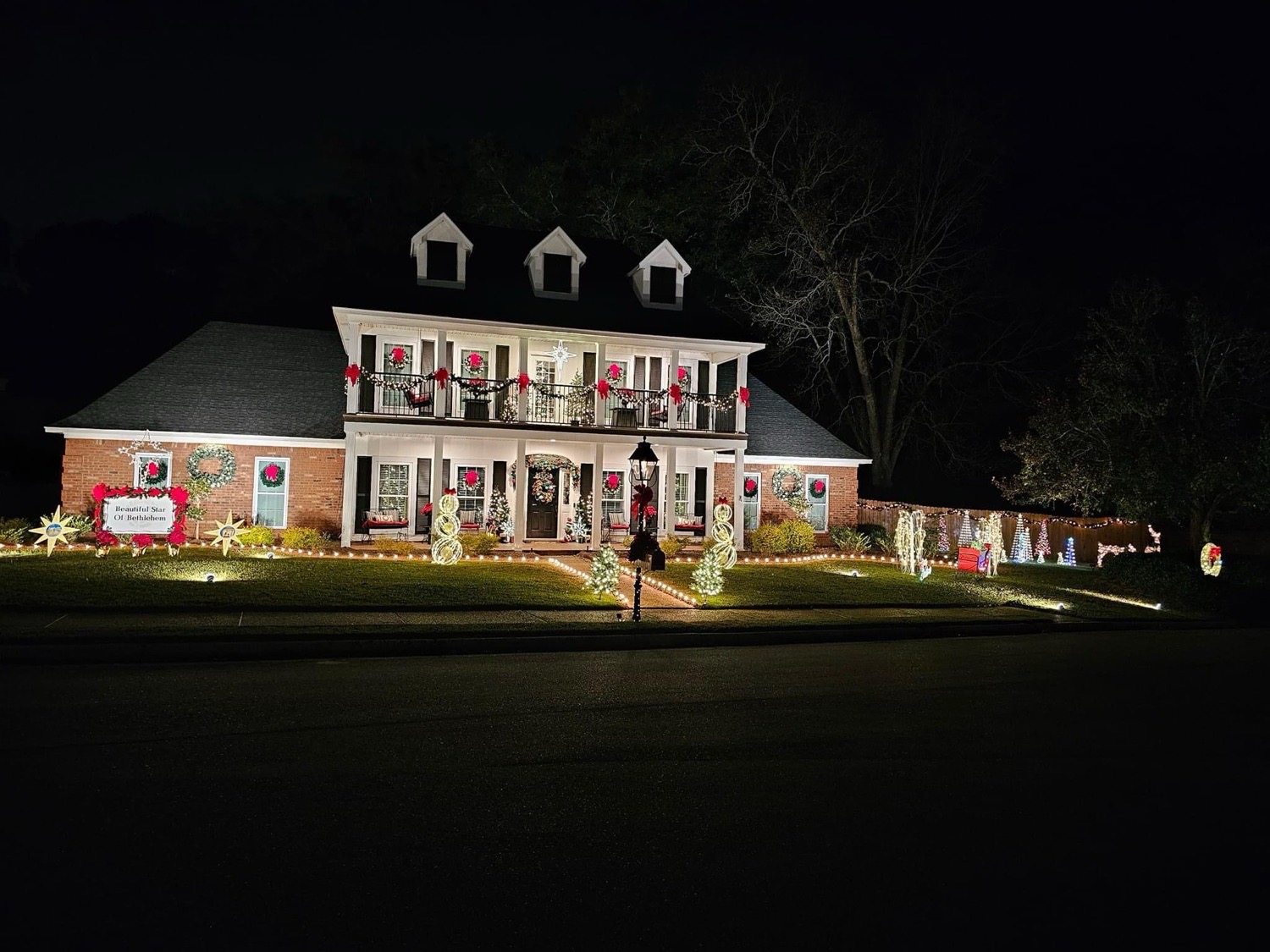 Copperfield, Christmas lights in Brandon, MS (photo 2)