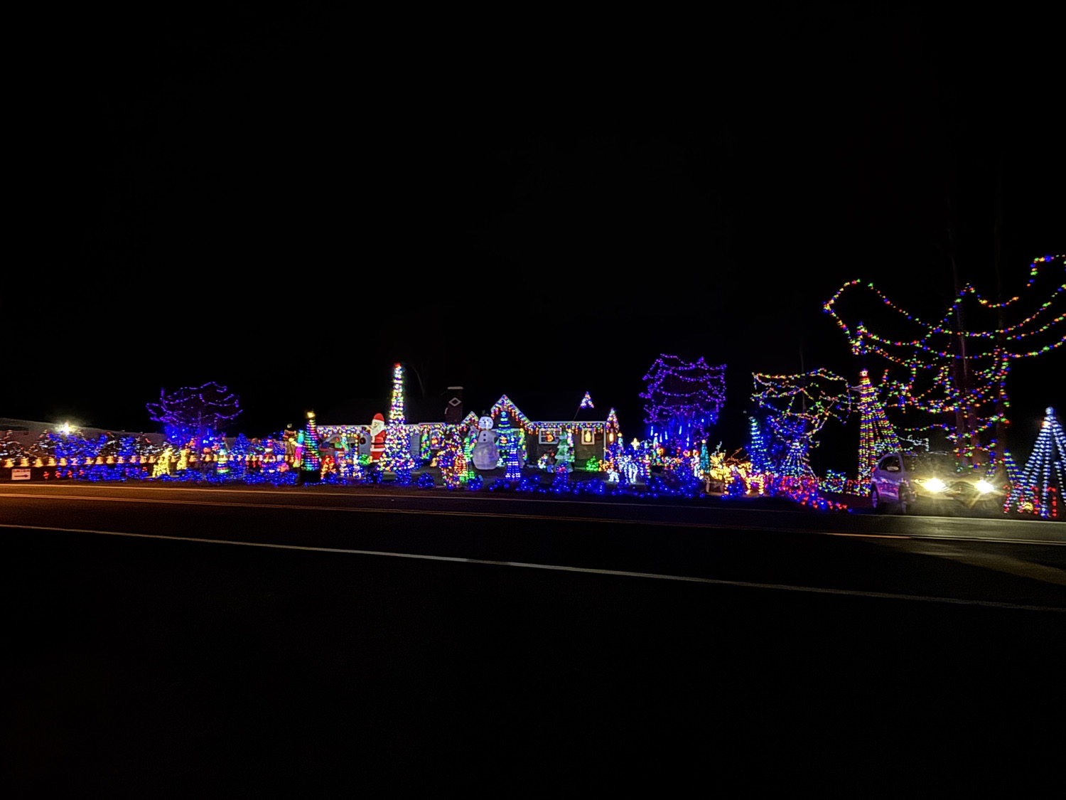 Christmas house, Christmas lights in Mount Airy, NC (photo 1)