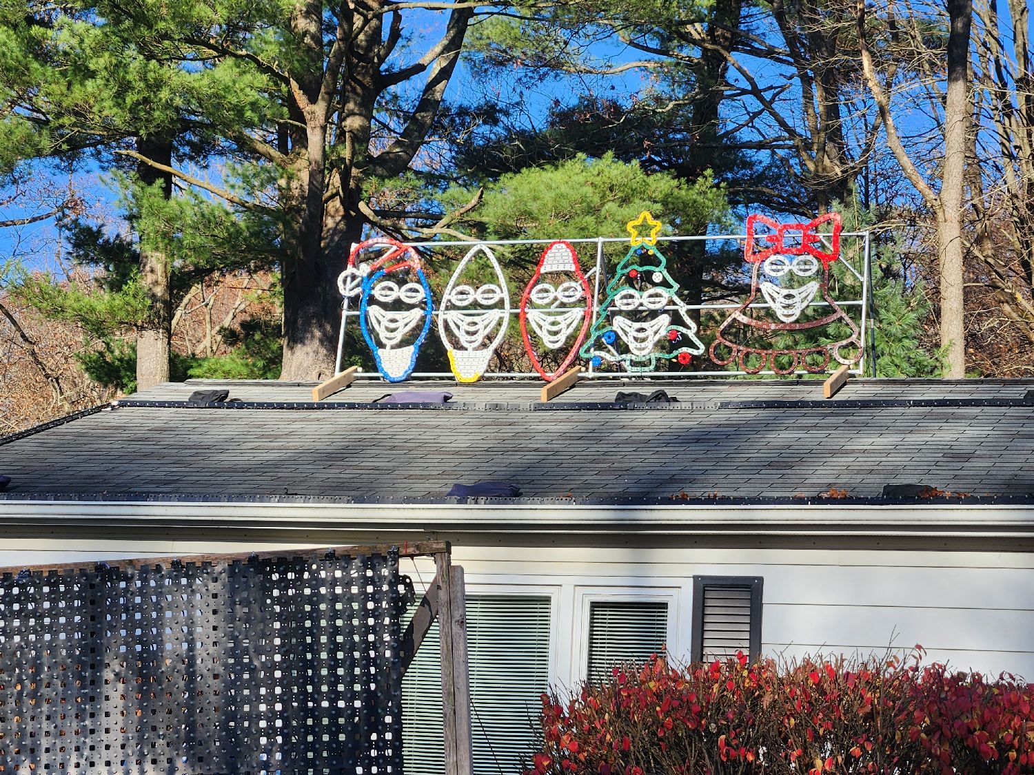 LightingUpHunger, Christmas lights in Clifton Park, NY (photo 2)