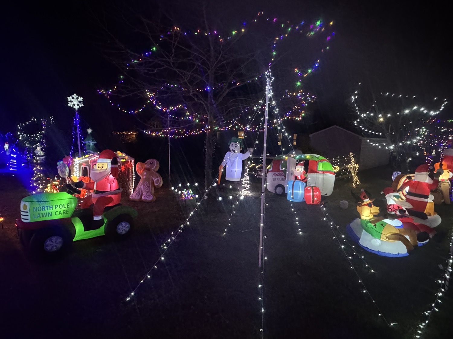 Hart Family Christmas, Christmas lights in Collegeville, PA (photo 3)