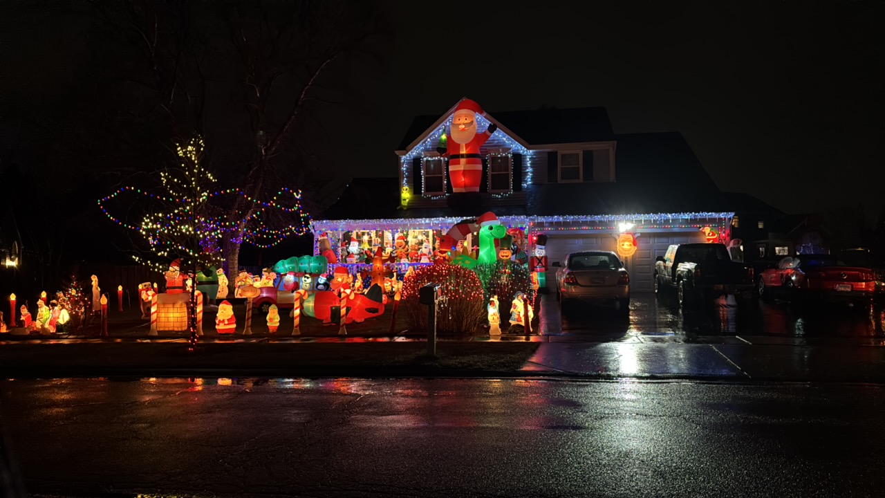 Amazing House, Christmas lights in West Dundee, IL (photo 1)
