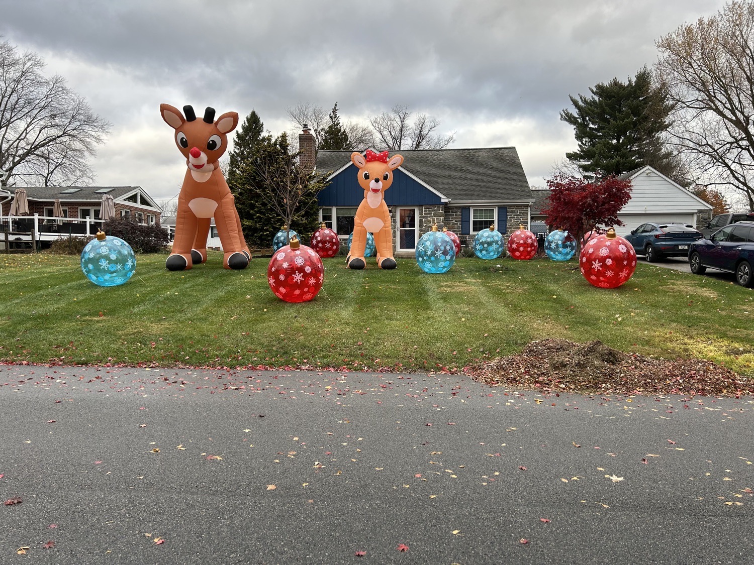 Rudolphs Residence, Christmas lights in Wallingford, PA (photo 1)