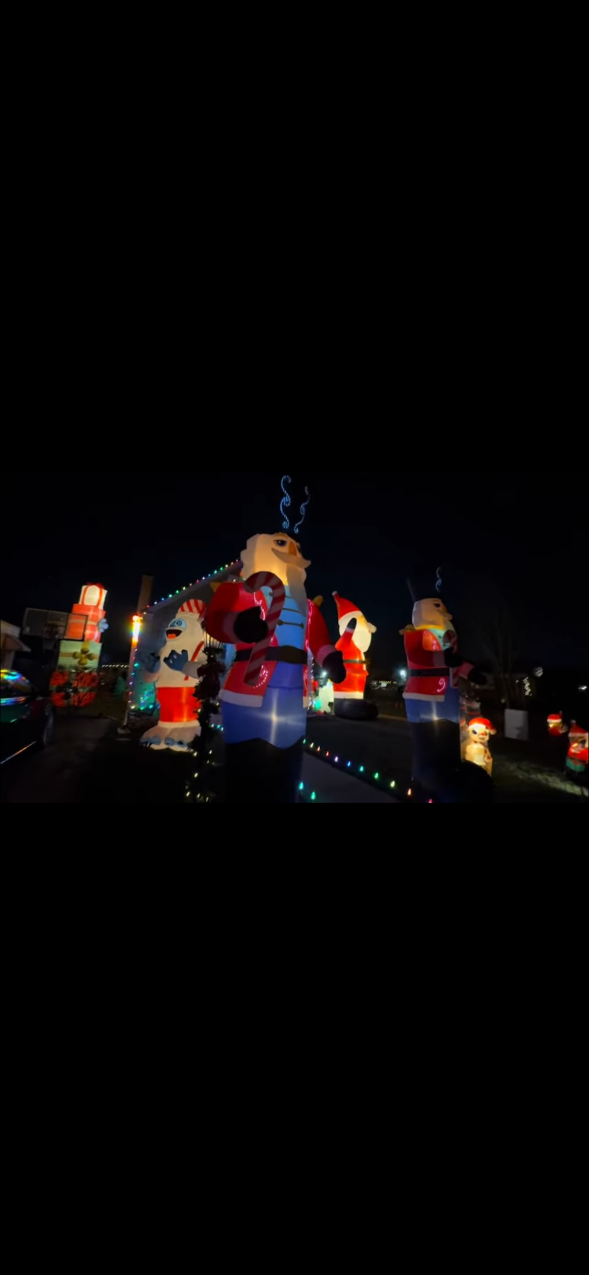 Foushi's Colassal Christmas Inflatables, Christmas lights in LaGrange Park, IL (photo 2)