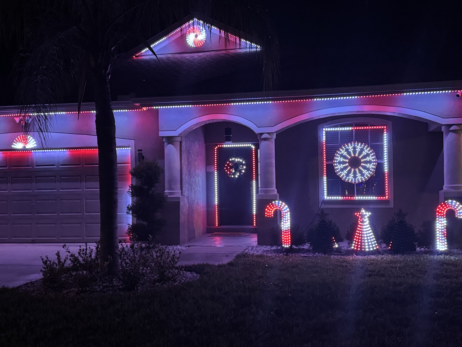 Epic Creations Lightshow, Christmas lights in Riverview, FL (photo 1)