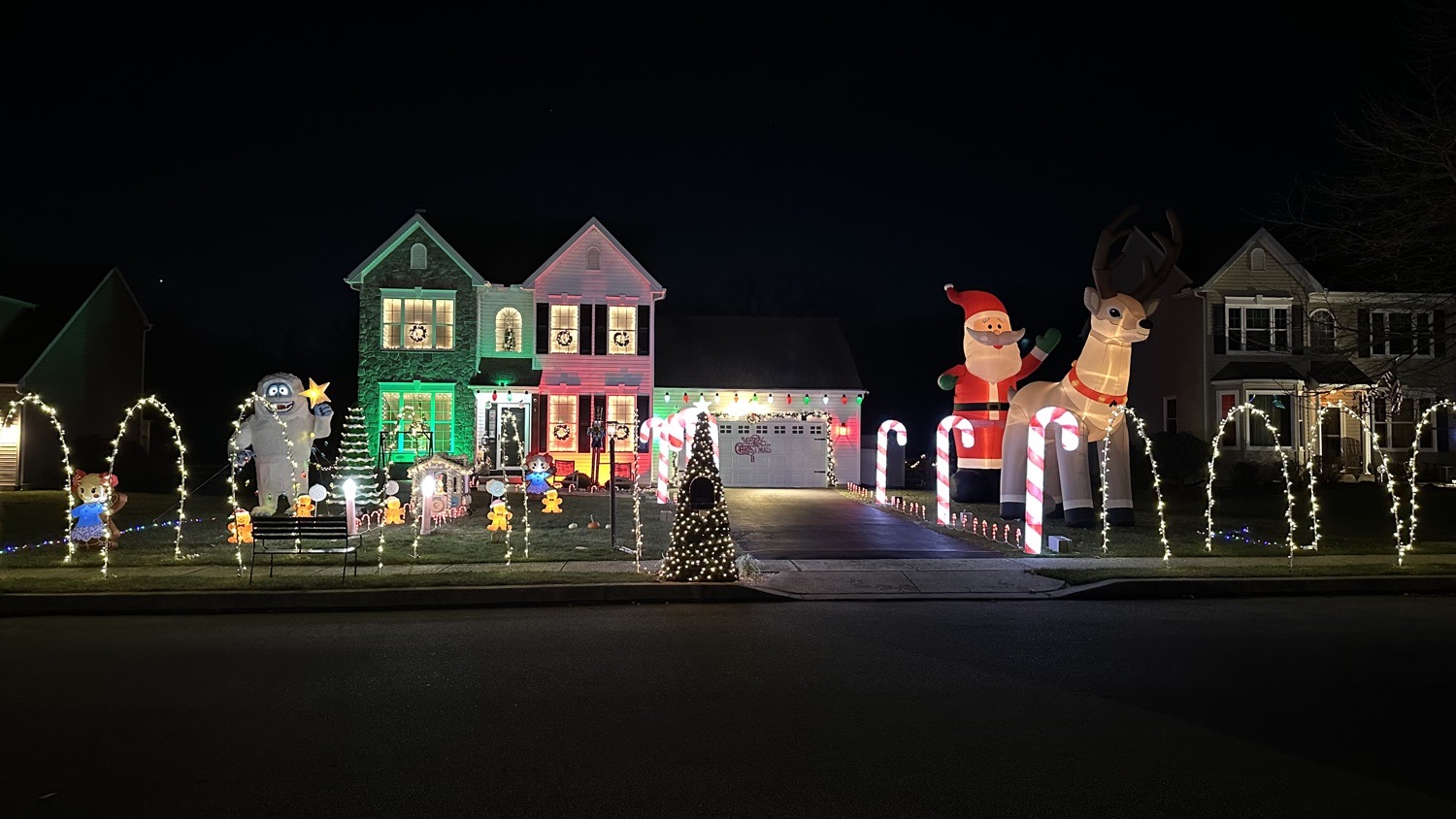 Giant inflatables, Christmas lights in Downingtown, PA (photo 1)