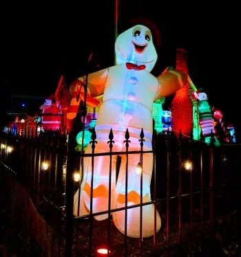 Inflatable Haven, Christmas lights in Aurora, IL (photo 1)