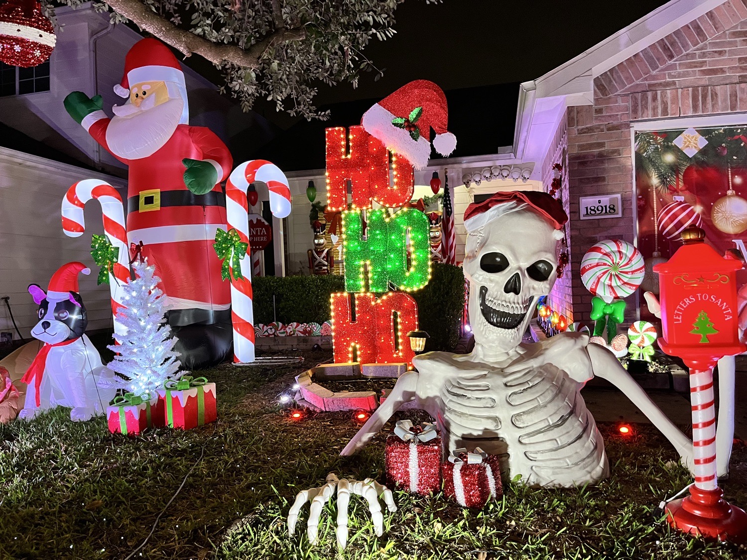 Christmas threw up in our small yard! ❤️, Christmas lights in Tomball, TX (photo 4)