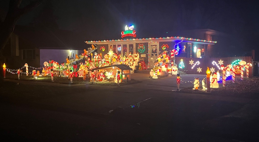 Christmas On Kolin, Christmas lights in Midlothian, IL (photo 1)