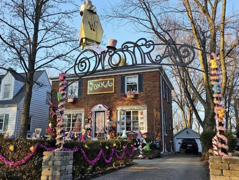 The Wonka House, Christmas lights in Flossmoor, IL (photo 1)