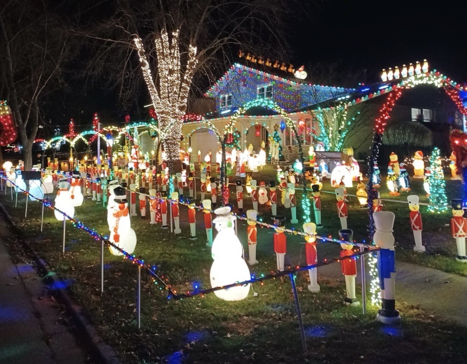 Land Of Nutcrackers And Snowmen, Christmas lights in Homer Glen, IL (photo 1)