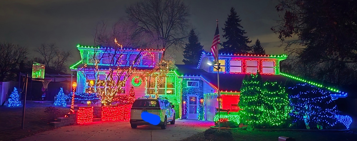 The Rainbow House, Christmas lights in Lockport, IL (photo 1)