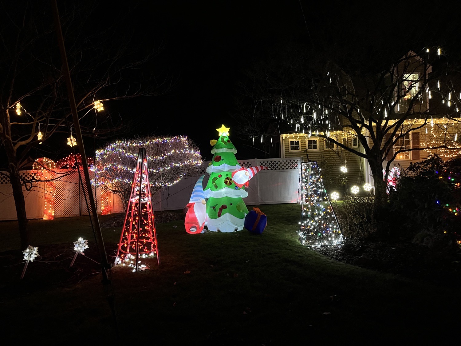 Light Up Rehoboth 2024, Christmas lights in Rehoboth, MA (photo 3)