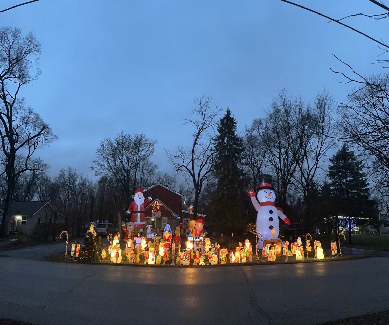 Vintage In A Wonderland, Christmas lights in Tinley Park, IL (photo 1)