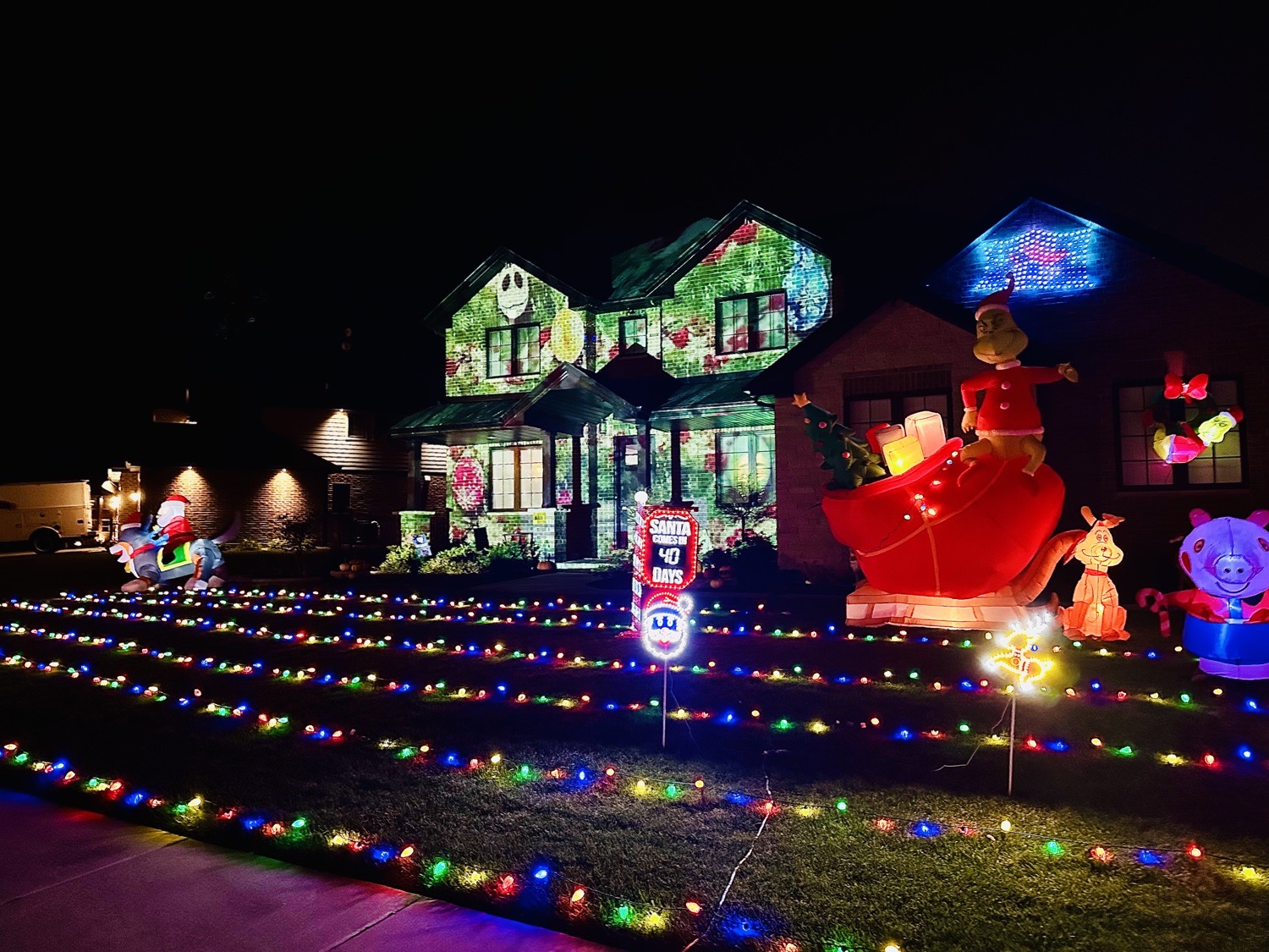 Christmas Projection Extraganza, Christmas lights in Frankfort, IL (photo 1)