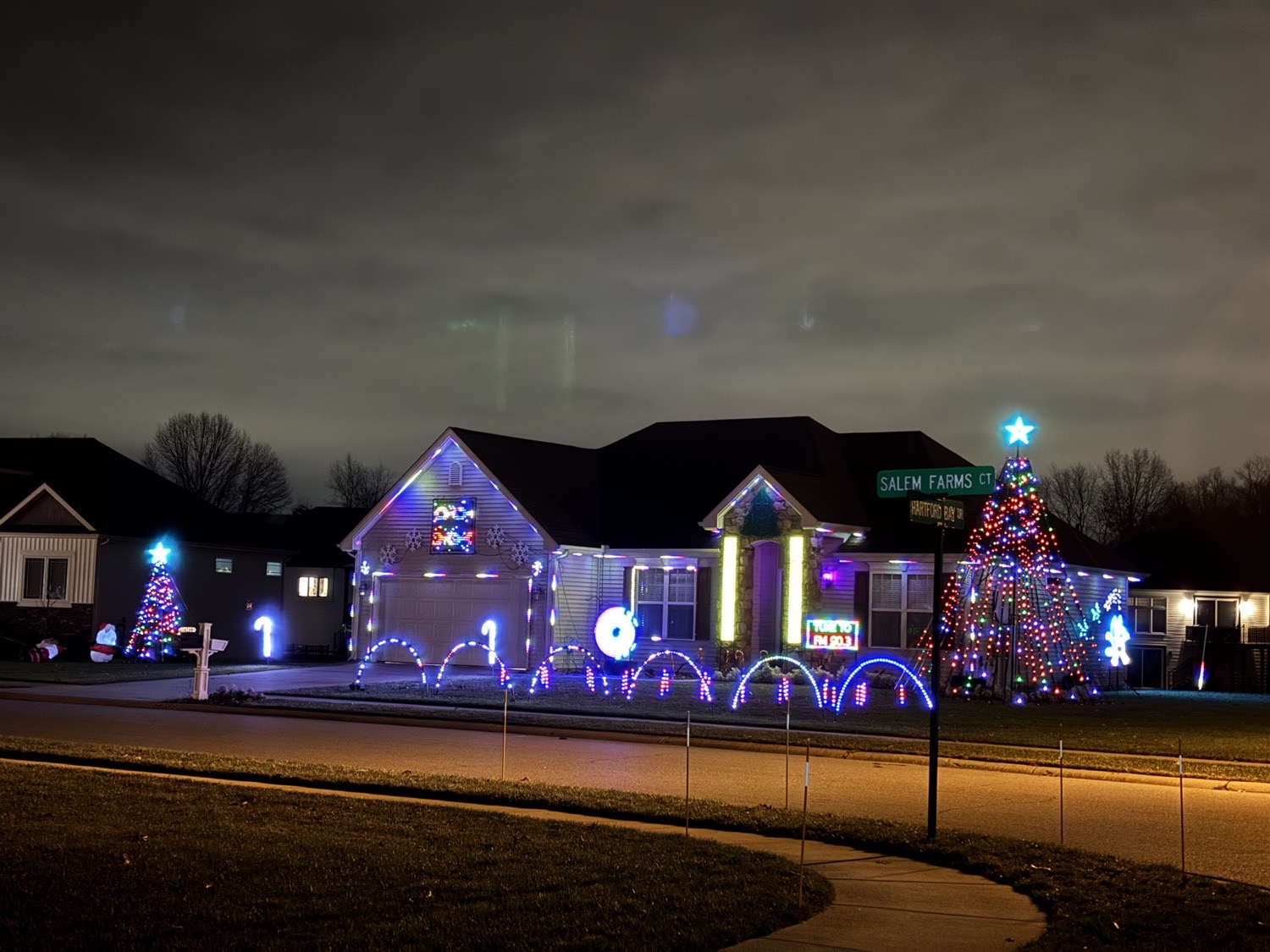 Stevens Family Light Show, Christmas lights in Osceola, IN (photo 1)