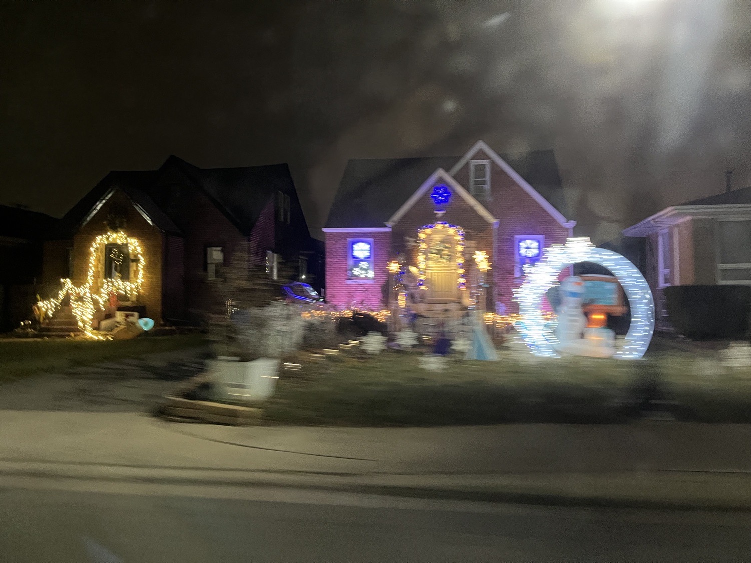 Olaf’s Frozen Wonderland, Christmas lights in Hammond, IN (photo 1)