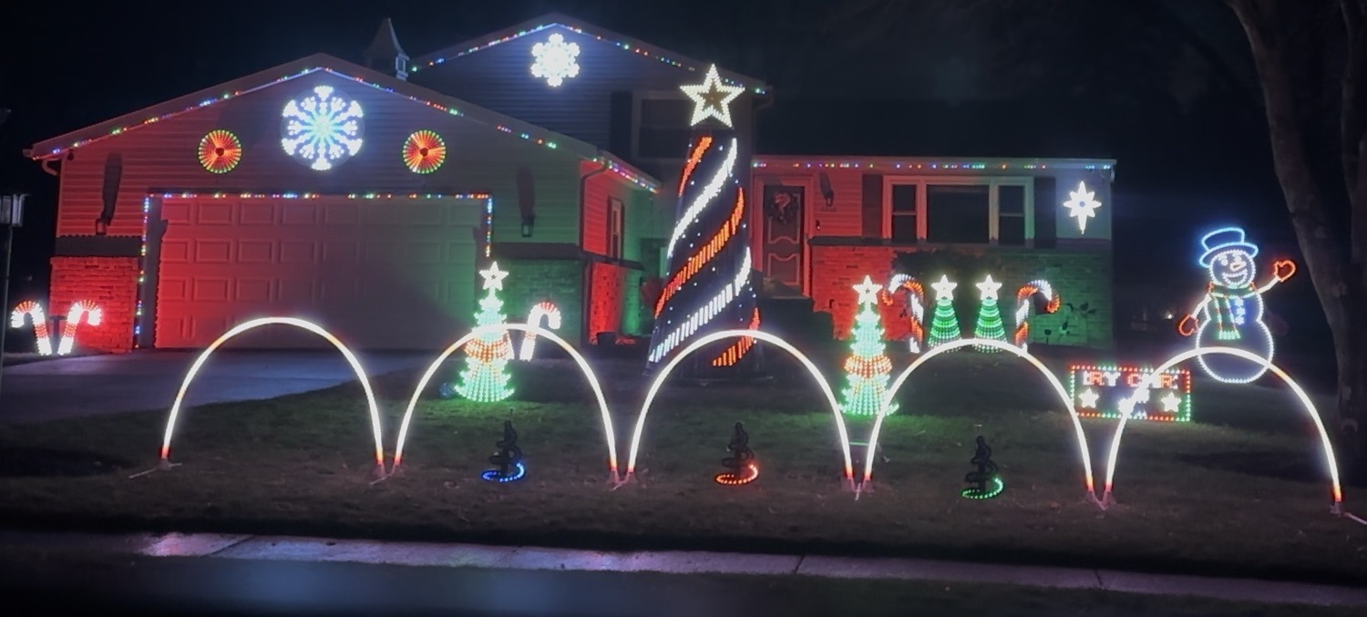 Lights On Fillmore drive, Christmas lights in Brunswick, OH (photo 1)