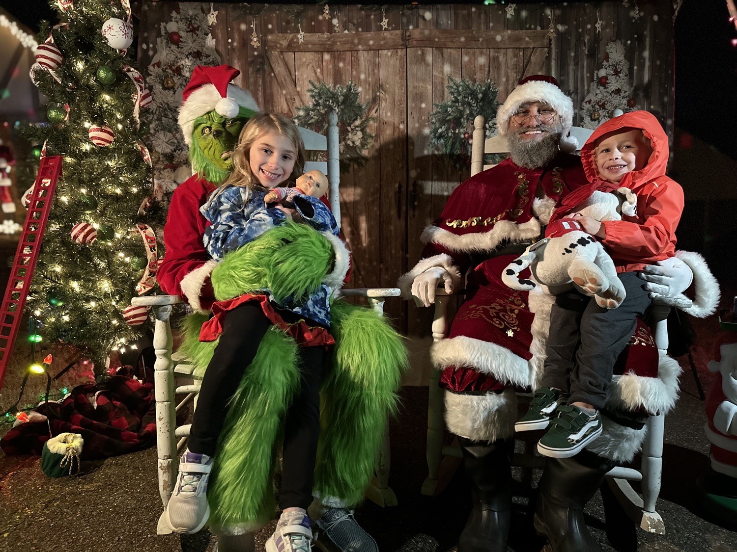 Bridgetown Santa’s House!, Christmas lights in Nesbit, MS (photo 2)
