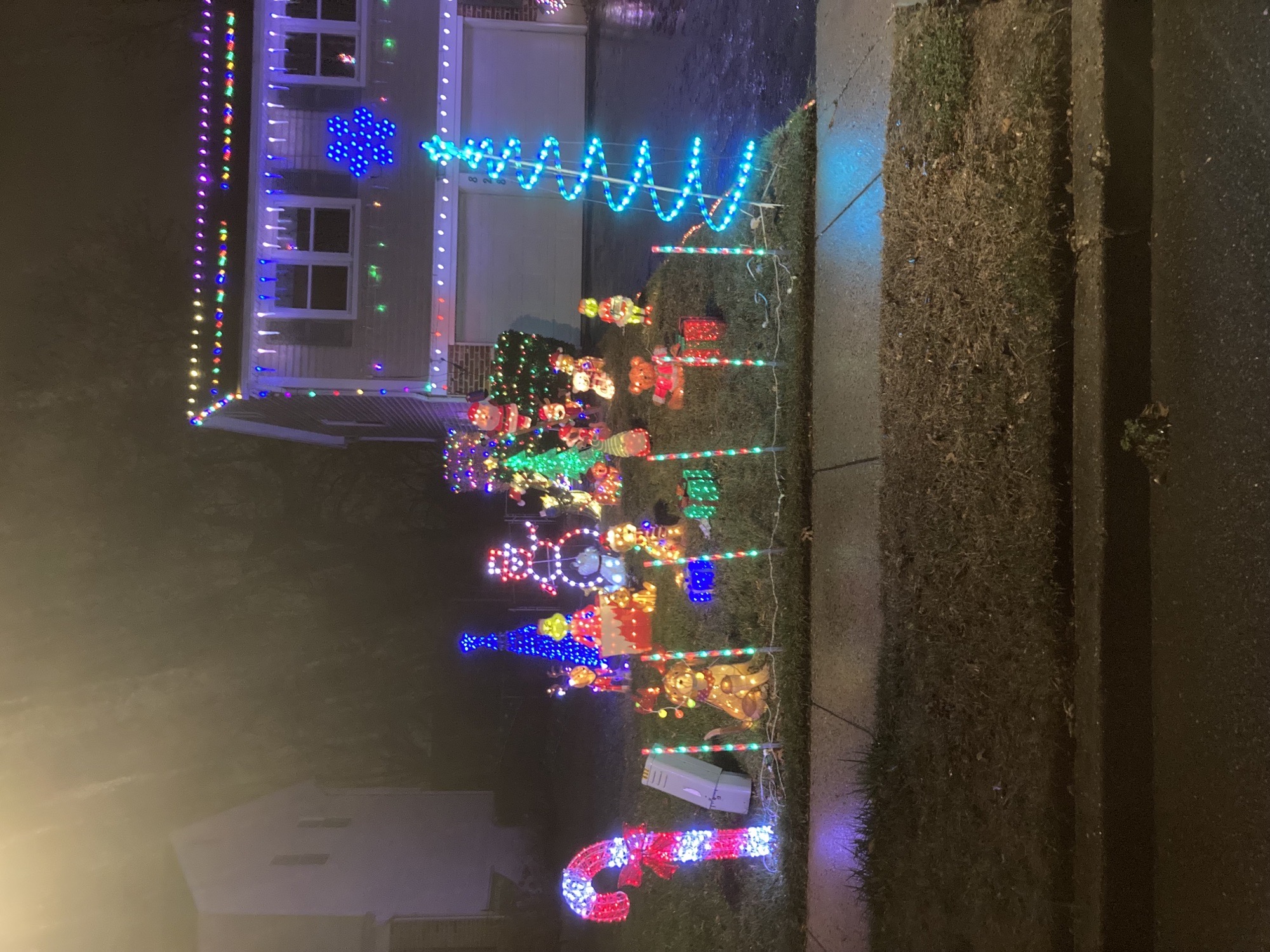 Wyngate Road Christmas Lights, Christmas lights in Somerdale, NJ (photo 3)