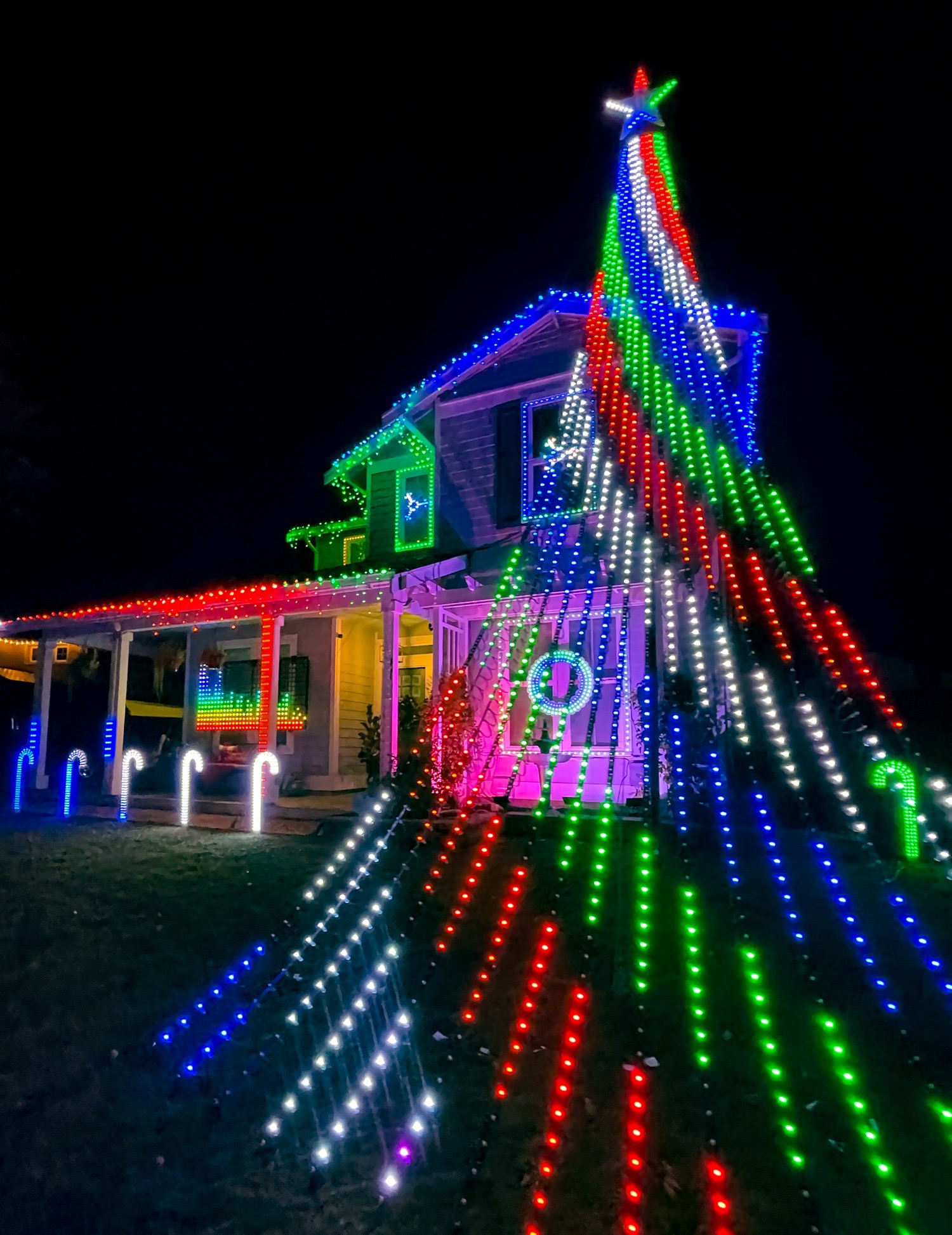 HolidayLights.Manor, Christmas lights in Tracy, CA (photo 4)