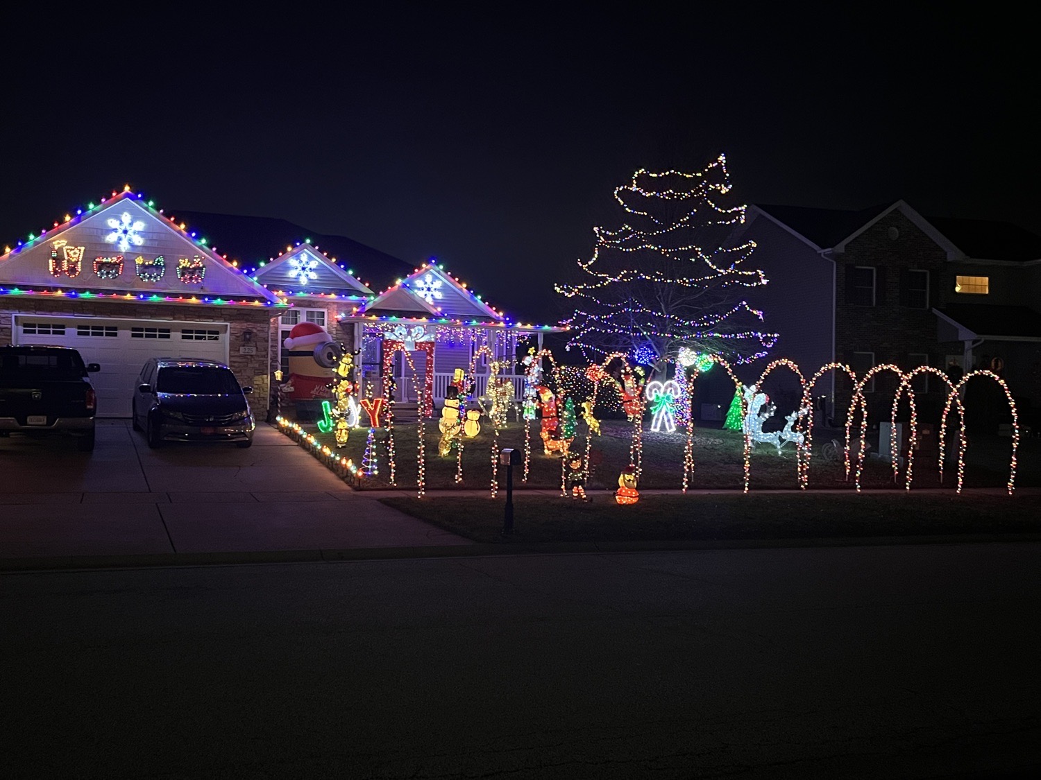 Rainbolt’s Wonderland, Christmas lights in Valparaiso, IN (photo 2)