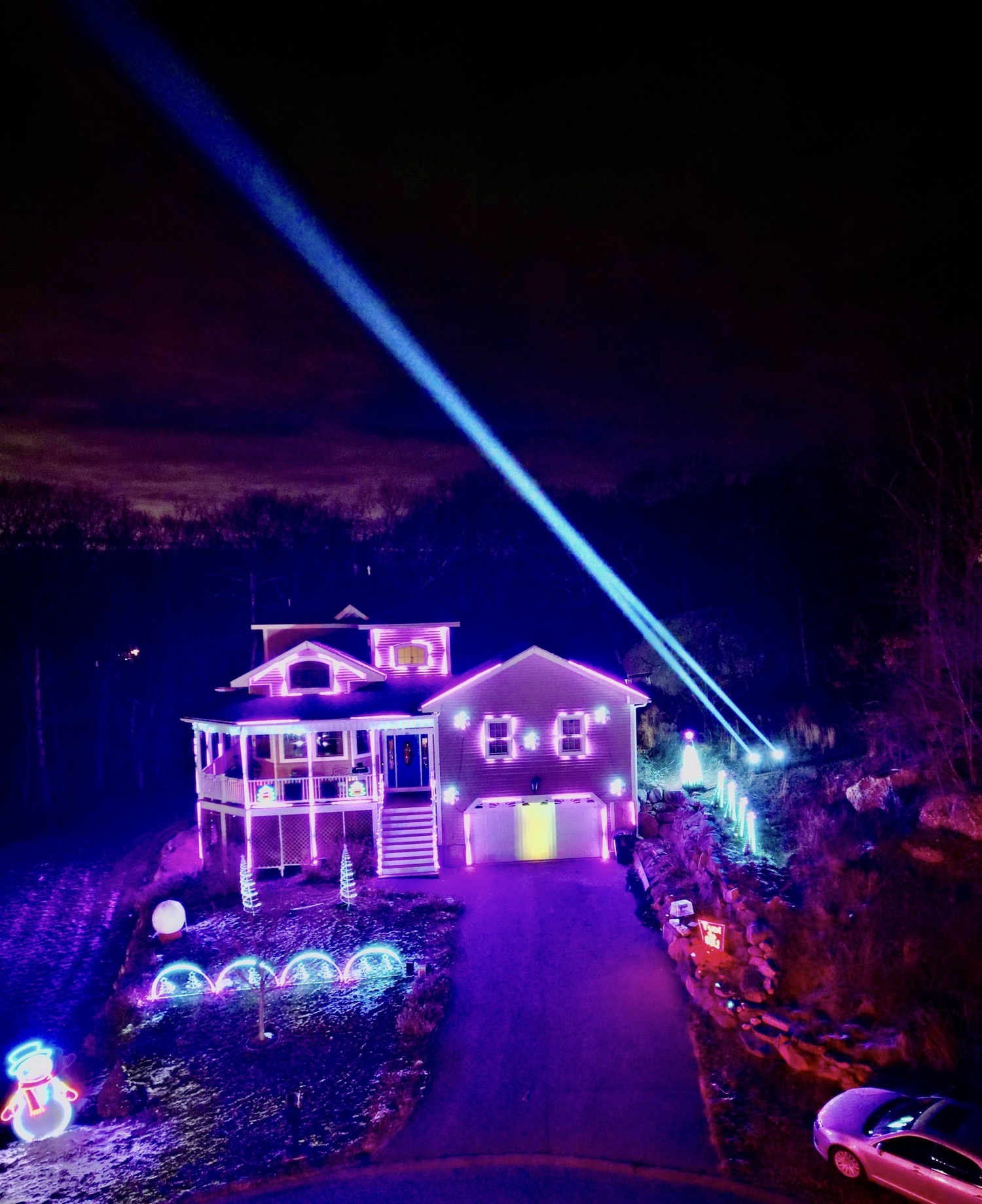 Lights On Sailmaker, Christmas lights in Swansea, MA (photo 2)