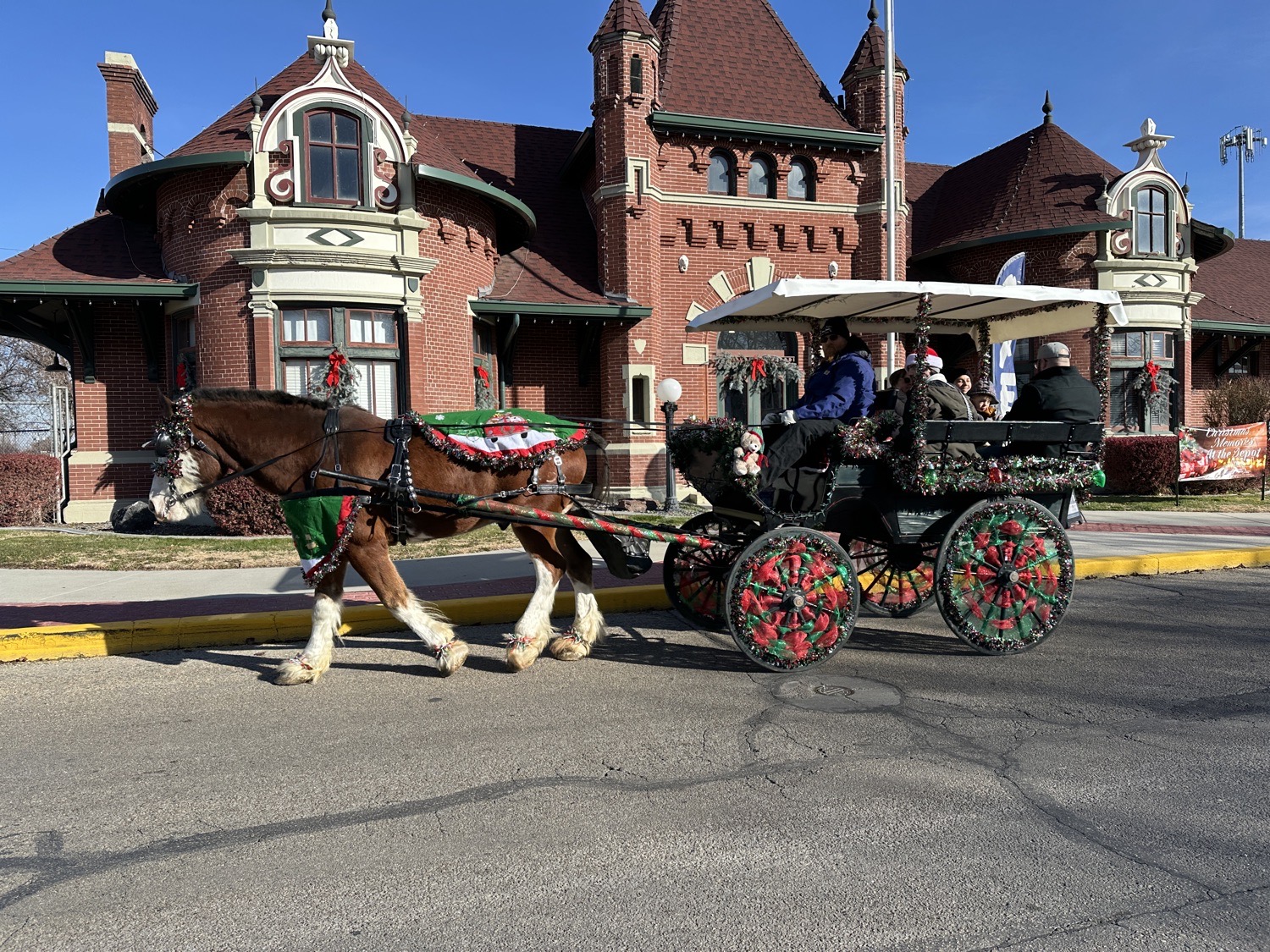 Carriage Ride To Look At Lights In Bayhill Springs subdivisi, Christmas lights in Boise, ID (photo 3)