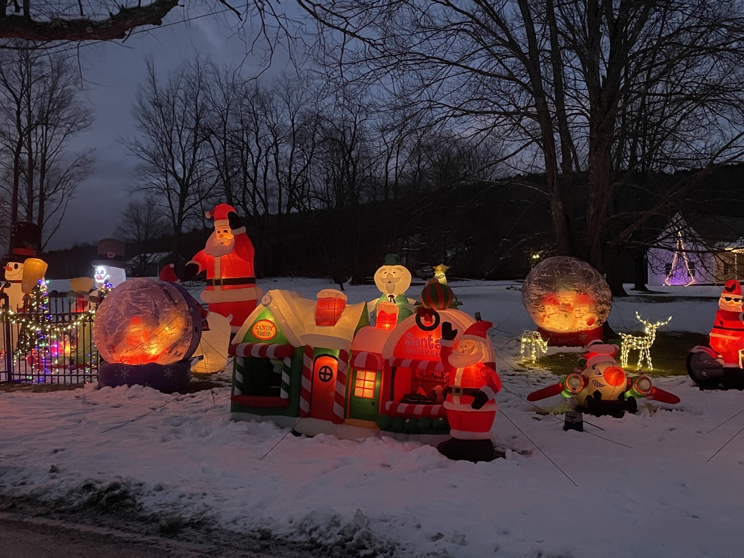 MASSIVE Christmas inflatable display (2024), Christmas lights in Cheshire, MA (photo 5)