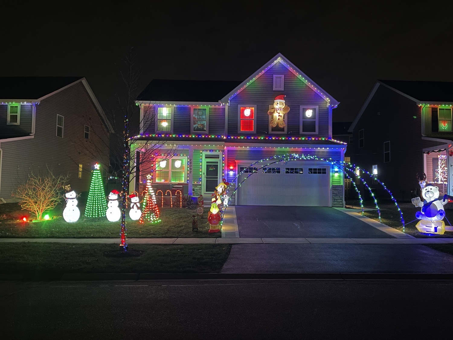 Radiance Of Rockwell, Christmas lights in Lakemoor, IL (photo 2)