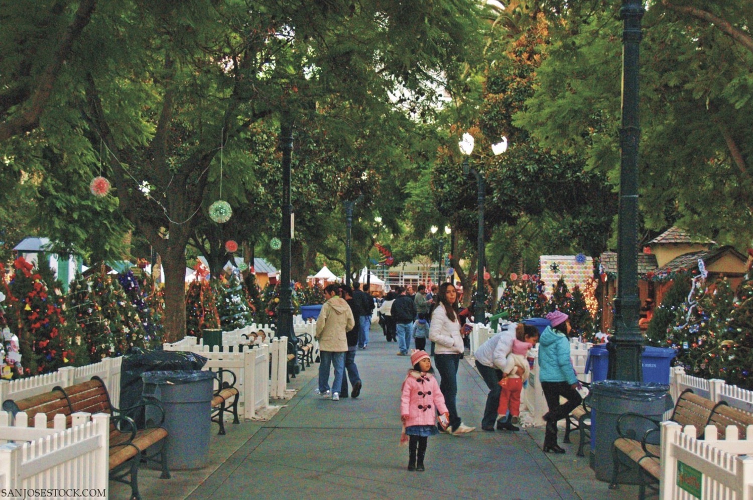 Christmas In The Park, Christmas lights in San Jose, CA (photo 3)