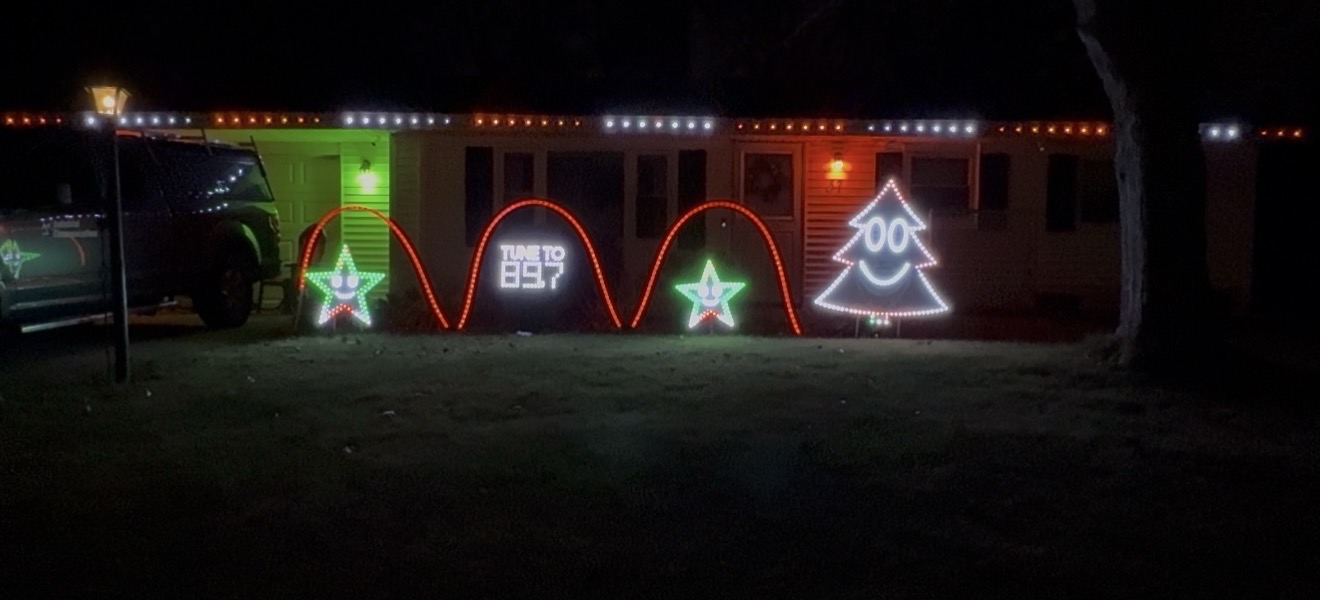 Pixel Show, Christmas lights in Brockton, MA (photo 3)